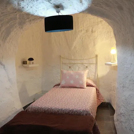 Cueva La Loli Holiday home *