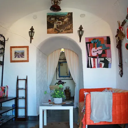 Cueva La Loli Holiday home Guadix